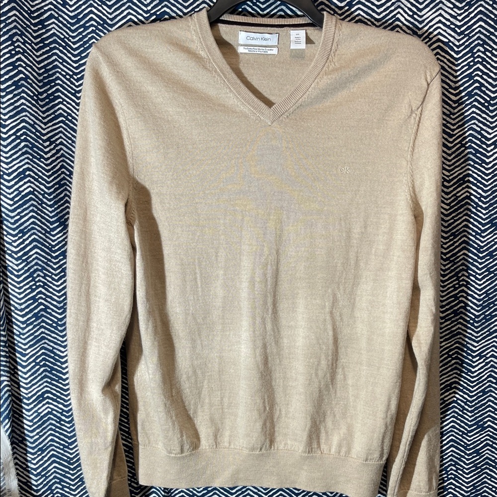 Calvin Klein Men's Beige V-Neck Sweater